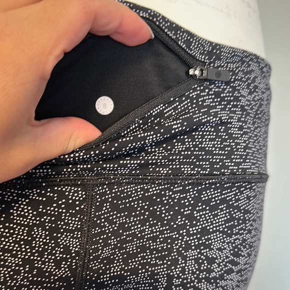 Lululemon Patterned Leggings - Picture 4 of 5